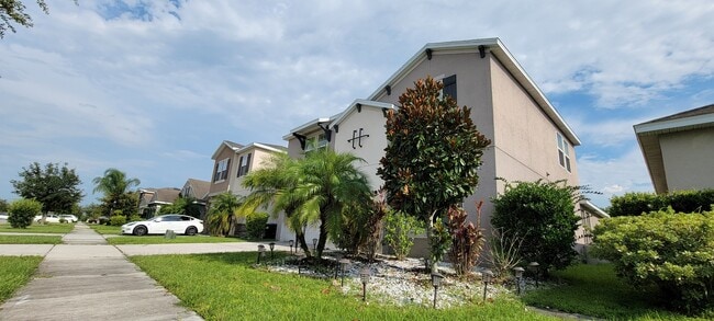 Building Photo - 2391 Beacon Landing Cir