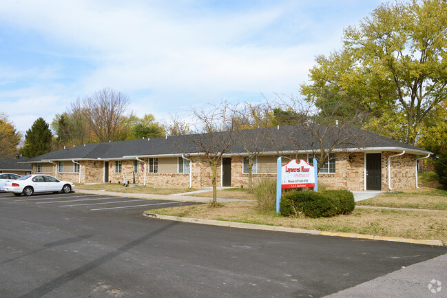 Primary Photo - Laynecrest Manor Apartments