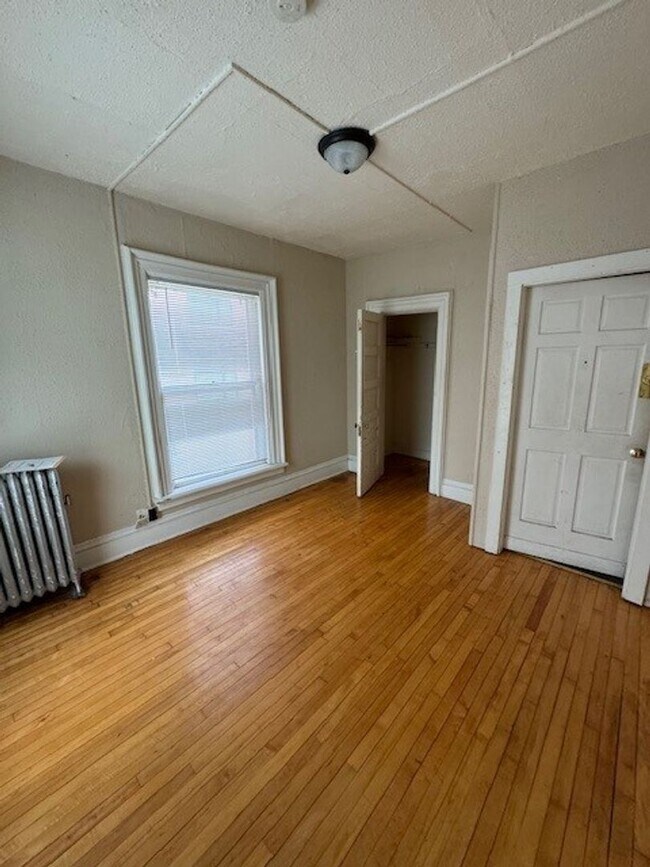 Building Photo - 209 E Mifflin St