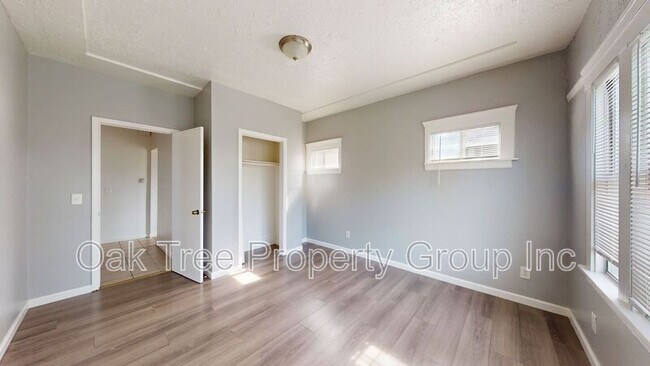 Building Photo - 4152 Brookdale Ave