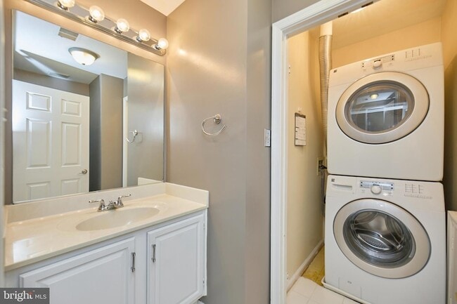 Building Photo - 1565 Church Hill Pl