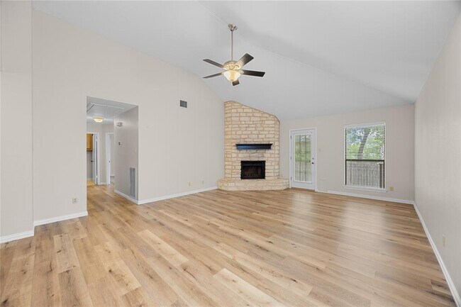 Building Photo - 2608 Water Well Ln