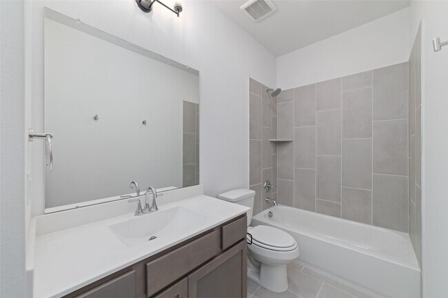 Building Photo - 4814 Highland Strm Ct