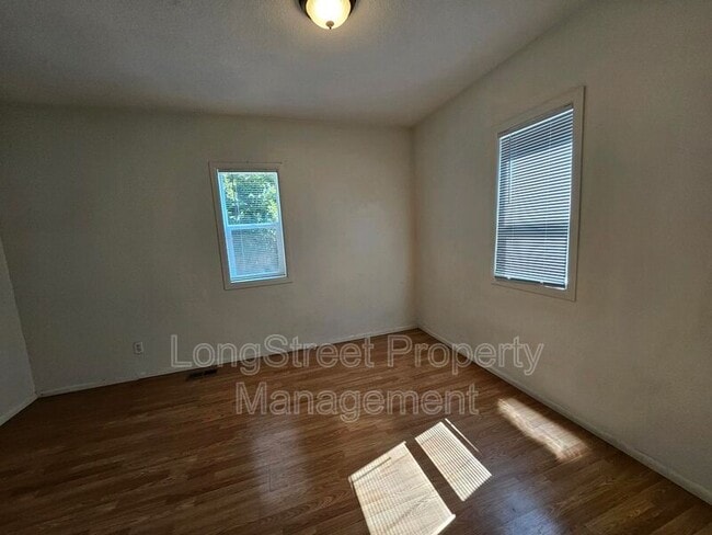 Building Photo - 632 Lake Bay Ct