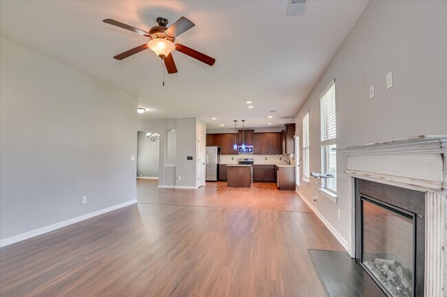 Building Photo - 1543 Driftwood Ln