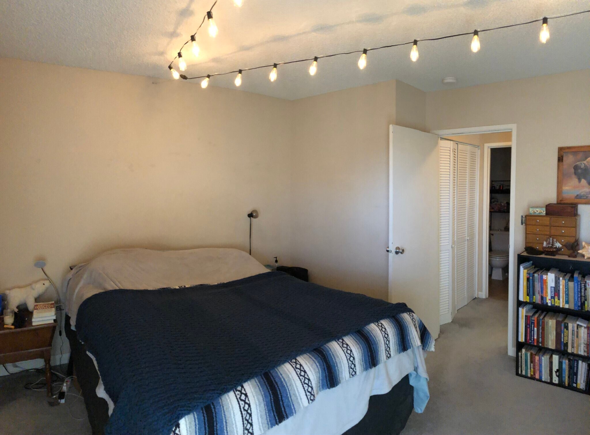 I need a better bedroom photo! - 850 W Moorhead Cir