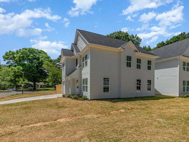 Building Photo - 3004 Marlowe Ave