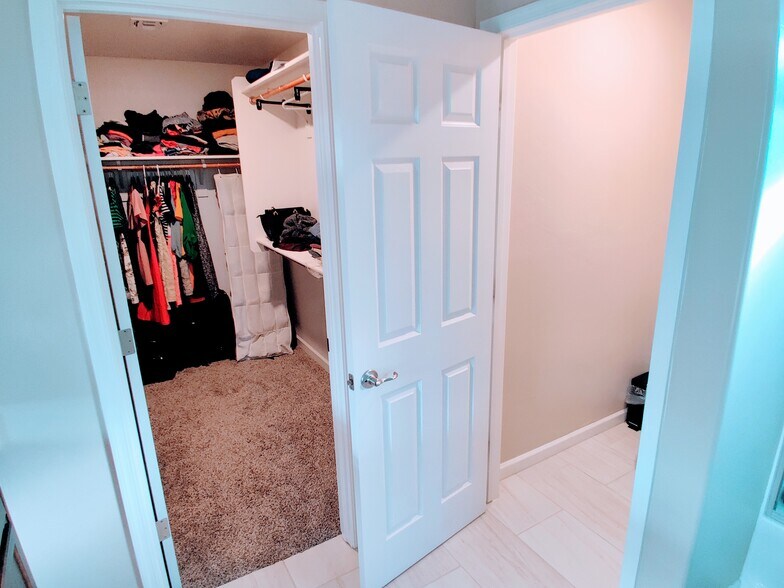 Master Walk-in Closet - 12071 E Becker Dr