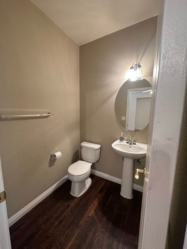 Building Photo - STUNNING!!!  Gorgeous Home In Connor Estates