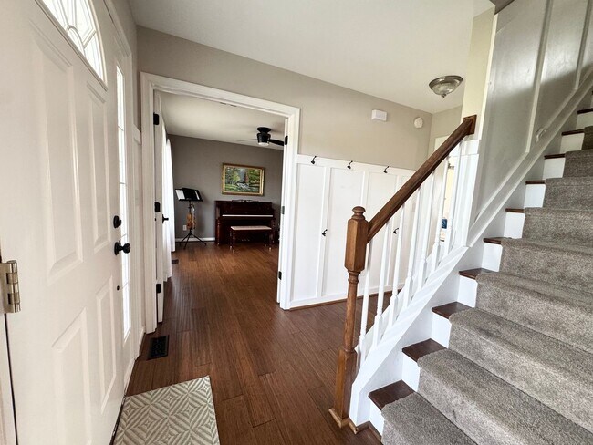 Building Photo - 309 Queenswood Blvd