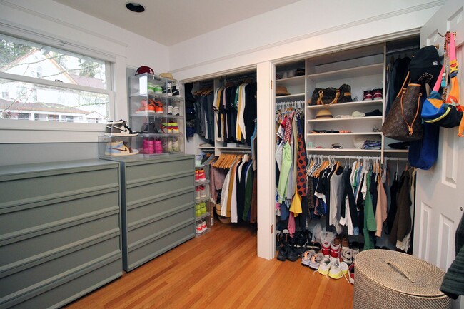 Building Photo - 3309 NW Thurman St