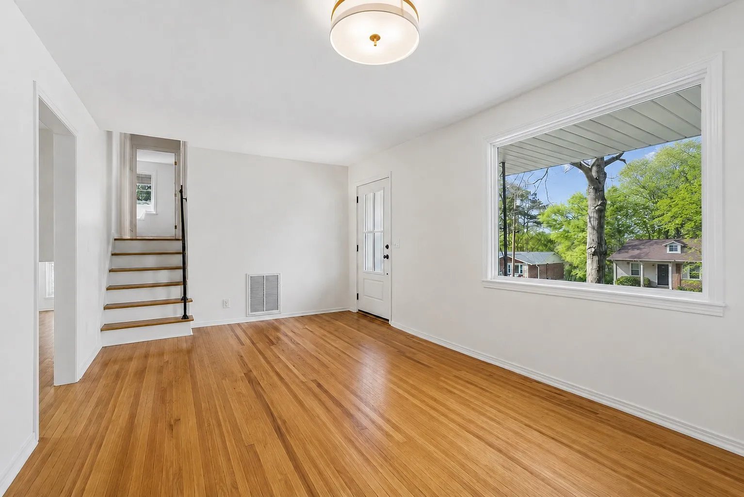 Building Photo - 517 Adamwood Dr