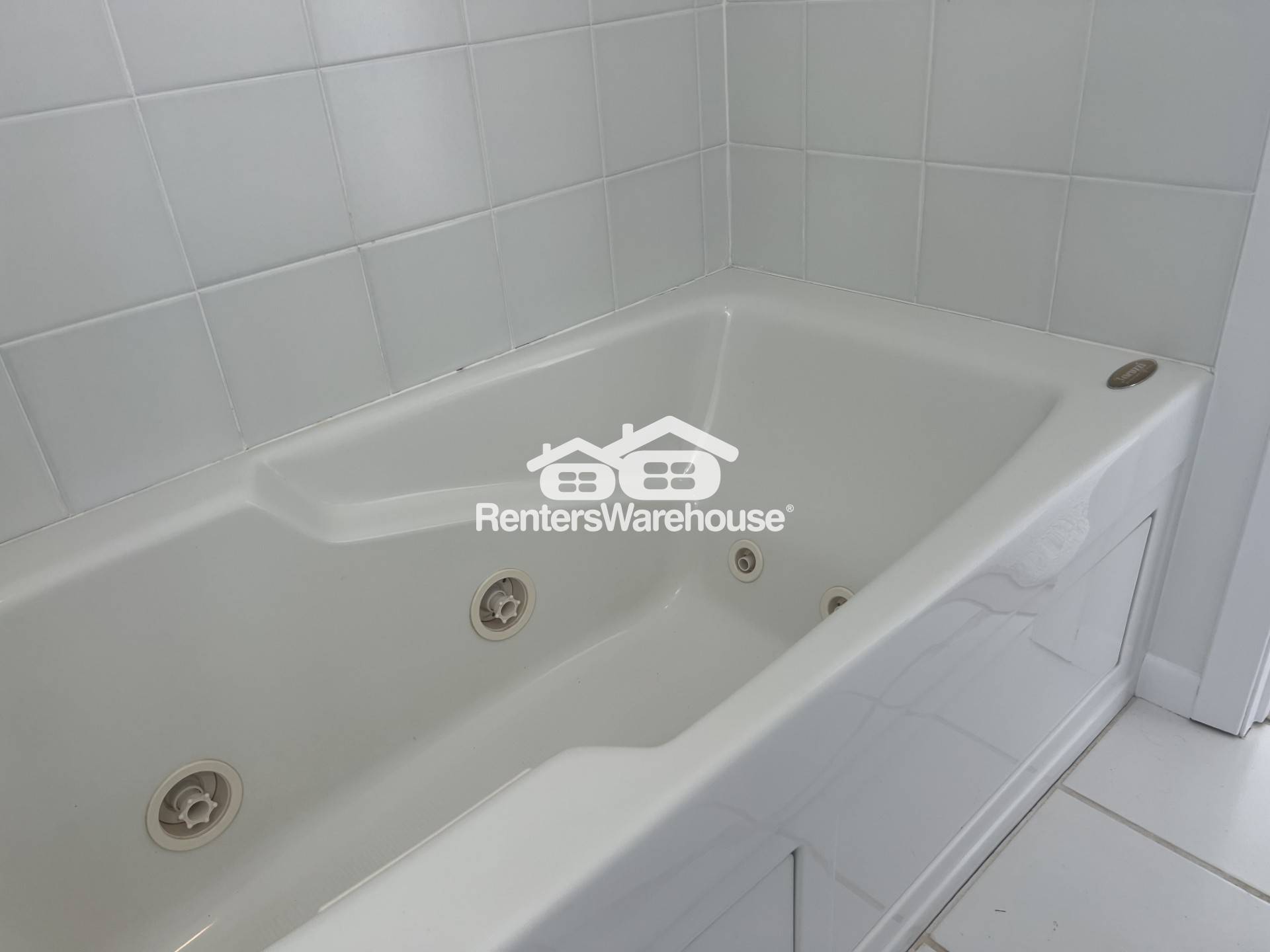 Building Photo - 21557 S Lake George Dr NW