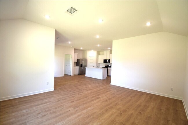 Building Photo - 322 Texas Ave