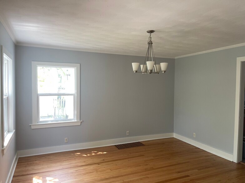 Dining Room - 104 Harrison Blvd