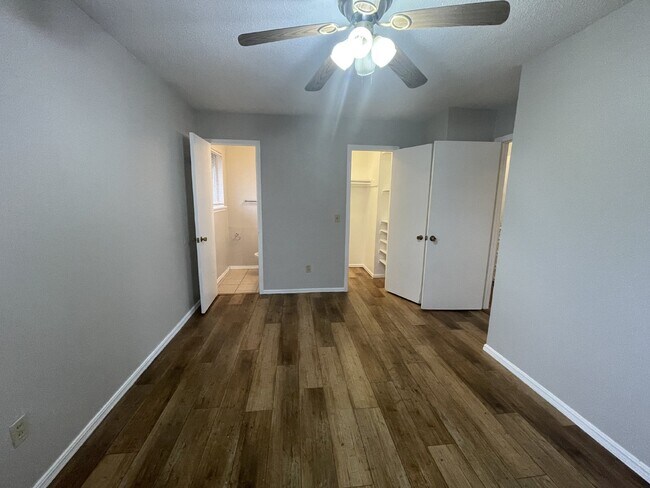 Building Photo - Charming 3-Bed, 1.5-Bath Home in Del City – Spacious Backyard & Garage!