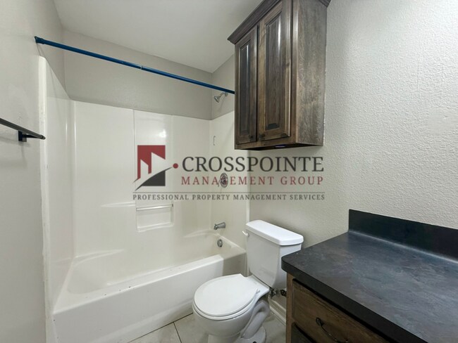 Building Photo - Tour Today! 2 Bedroom 2 Bathroom Duplex!