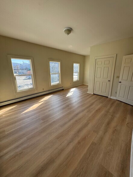 Building Photo - 49 Summer St