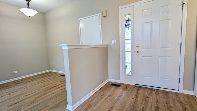 Building Photo - 265 Sierra Pass Dr