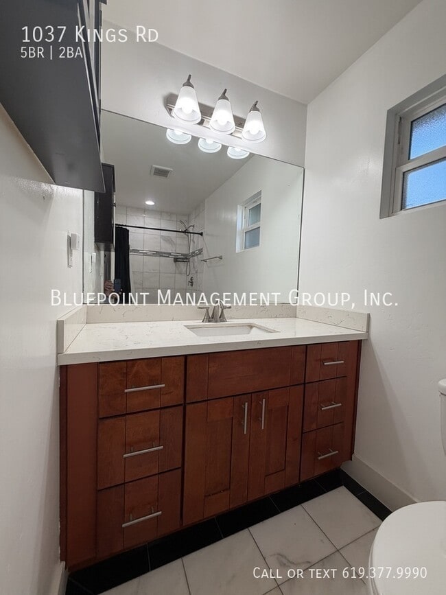 Building Photo - 1037 Kings Rd