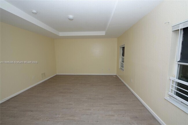 Building Photo - 174 NE 32nd Terrace