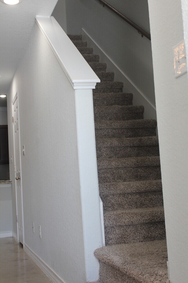 Stairs to bed rooms - 16922 Showdown Path