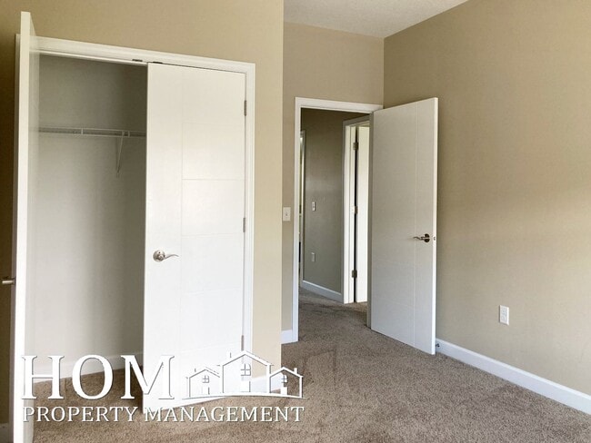 Building Photo - 3021 Bluestem Trl