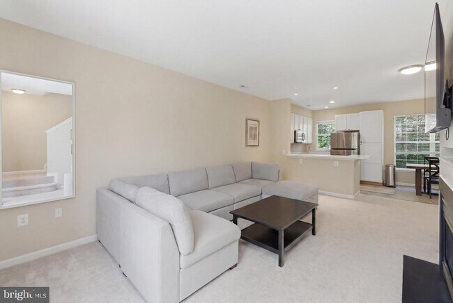 Building Photo - 23098 Fontwell Square