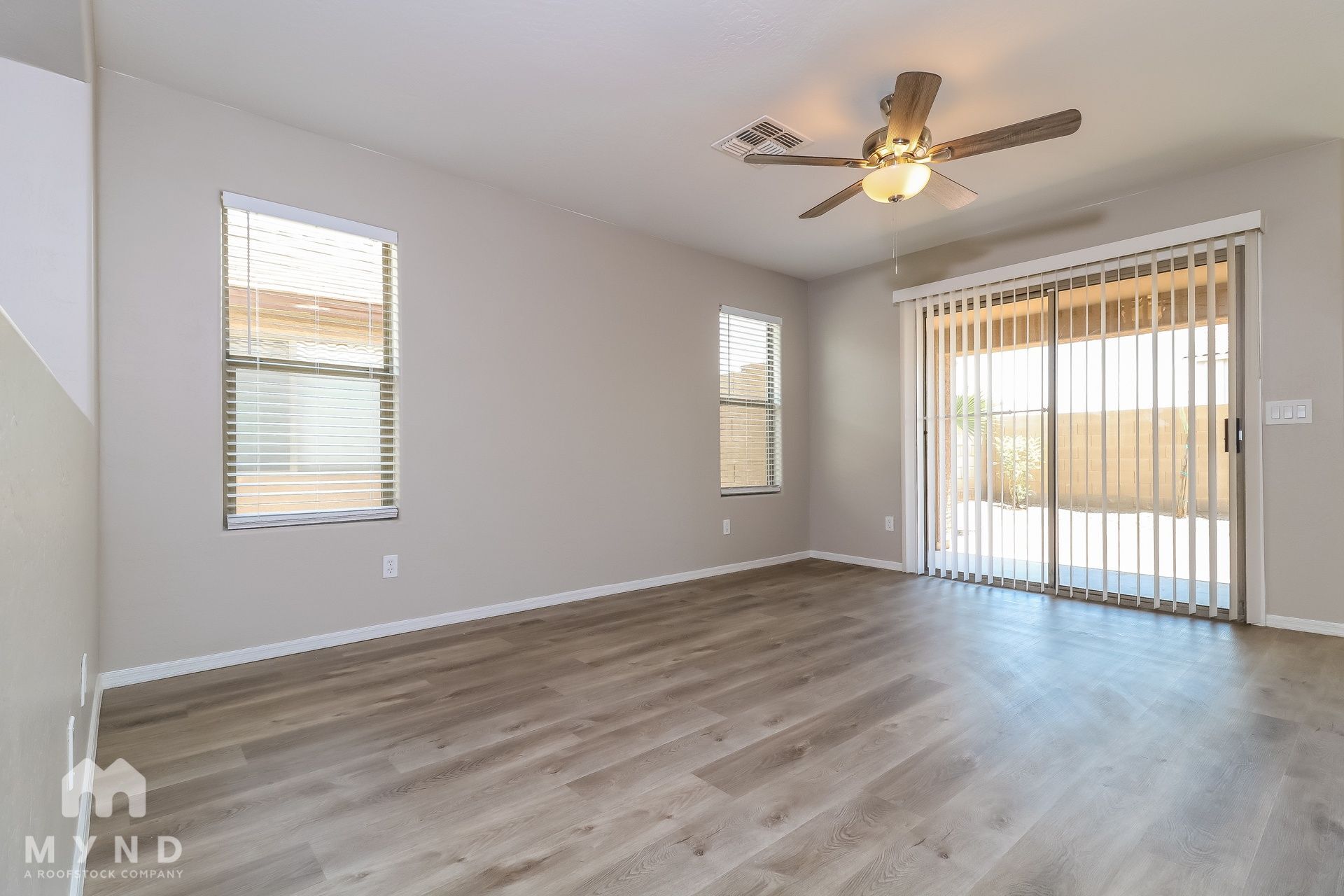 Building Photo - 25797 W Winslow Ave