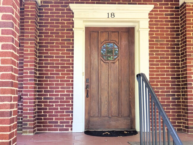 Entry - 18 Poinsett Ave