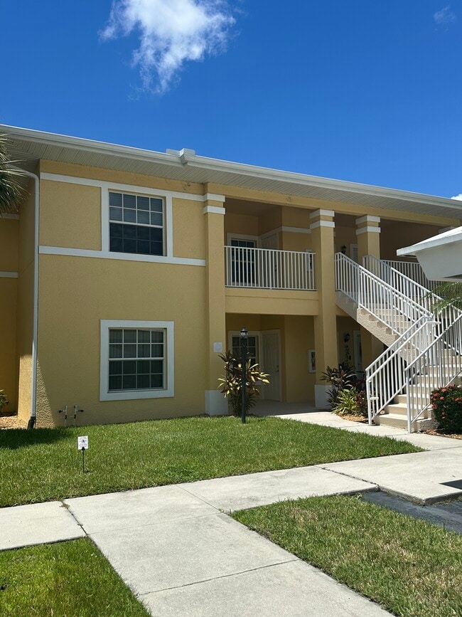 Primary Photo - 1235 Saxony Cir