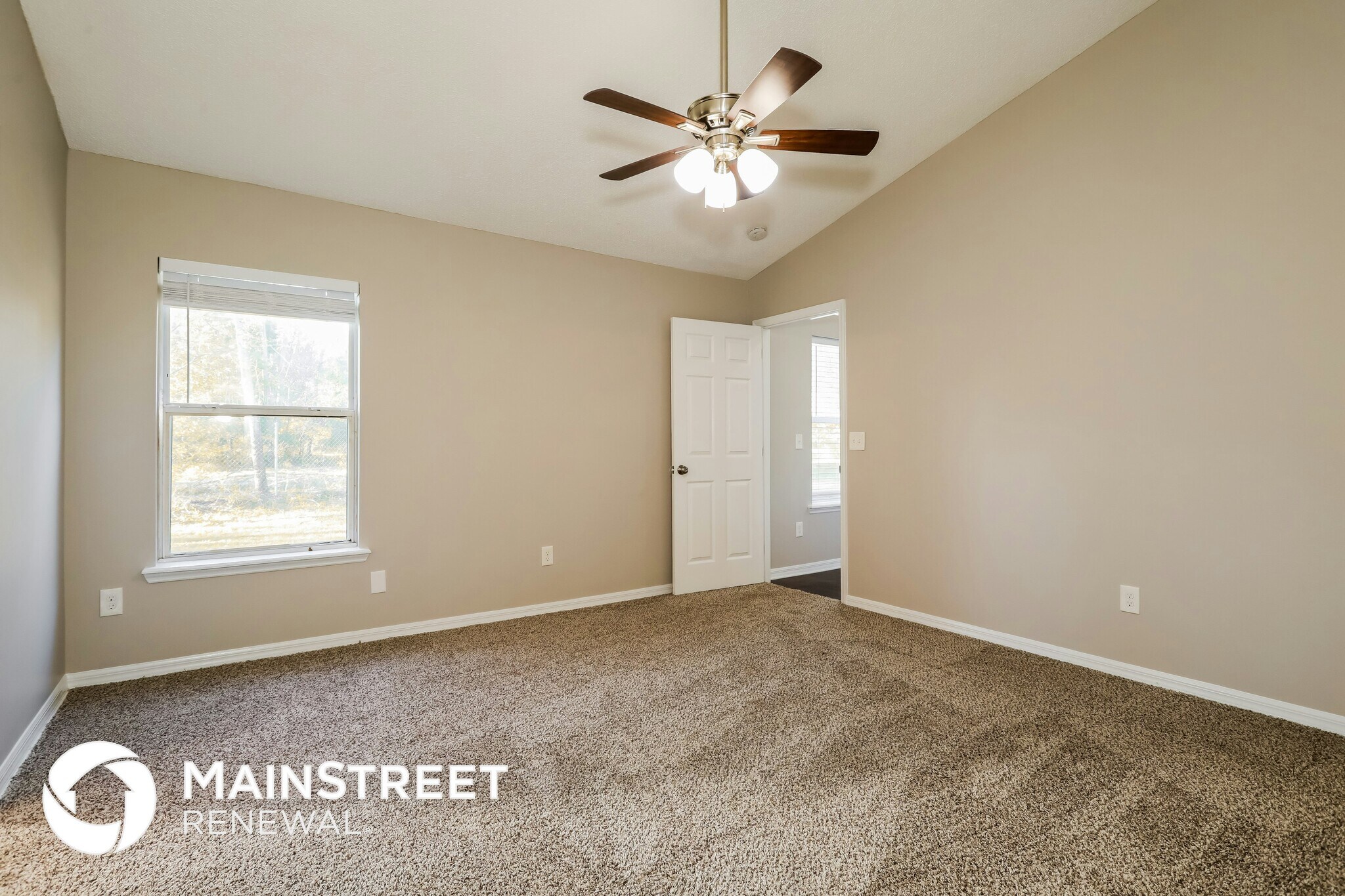 Building Photo - 7650 Dover Cliff Dr S