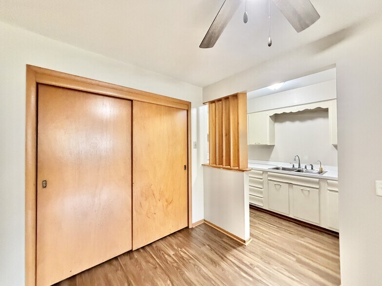 Building Photo - 2505 Calypso Rd