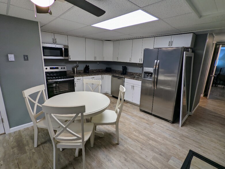 Building Photo - 39 Queen St