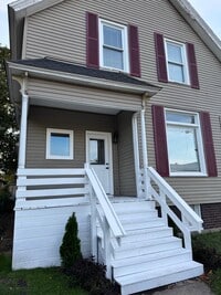 Building Photo - 601 E Indiana St