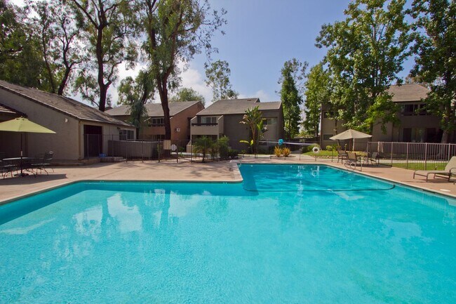 Building Photo - 1350 N Escondido Blvd