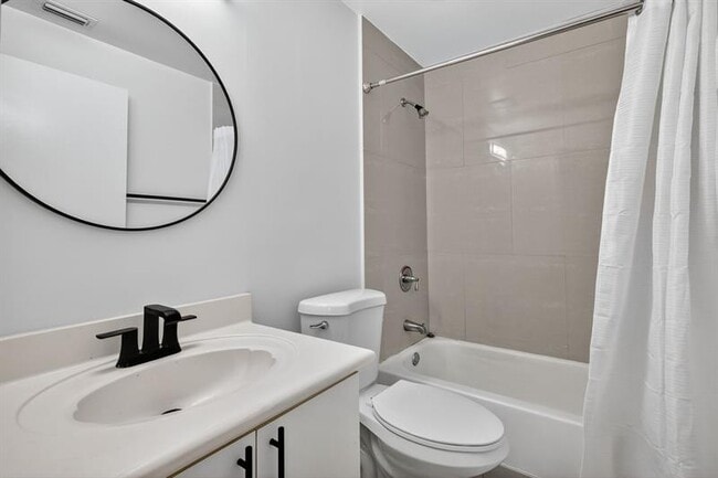 Building Photo - 6103 NW 116 Pl