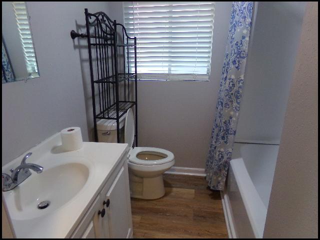 Building Photo - 3501 Katherine St