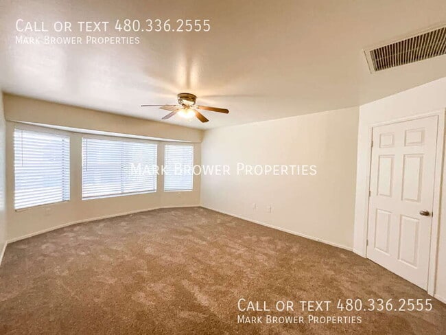 Building Photo - 5262 W Fairview St