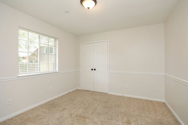 Building Photo - 25215 Aughton Dr