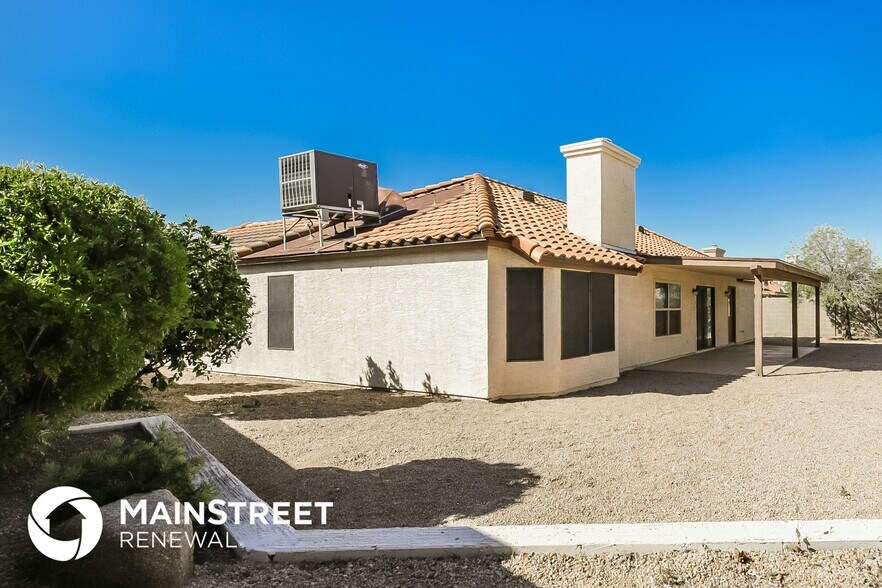 Building Photo - 5412 W Cochise Dr