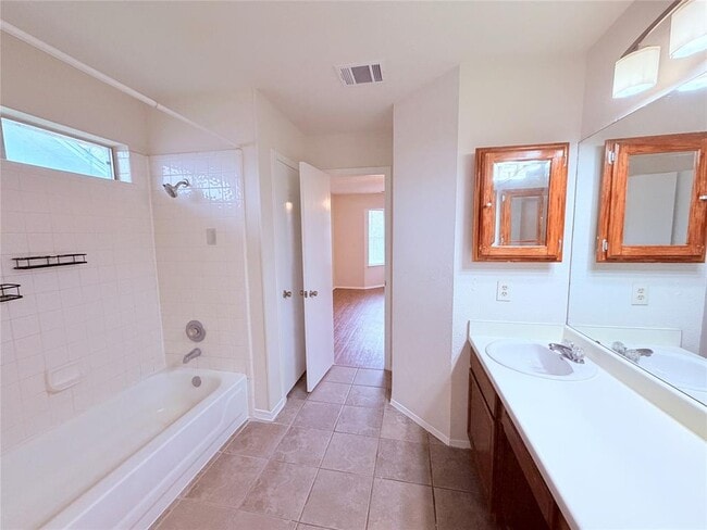 Building Photo - 16924 Cactus Blossom Dr