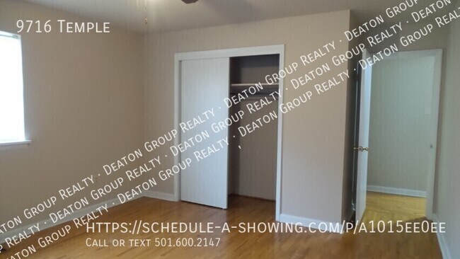 Building Photo - 9716 Temple-