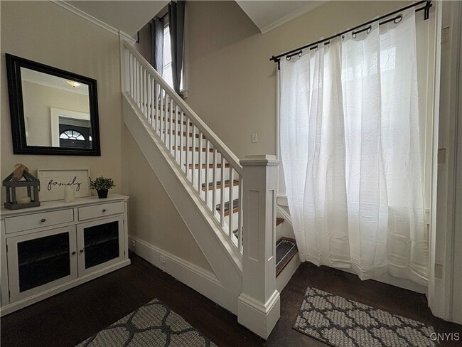 Building Photo - 124 Curtis Pl