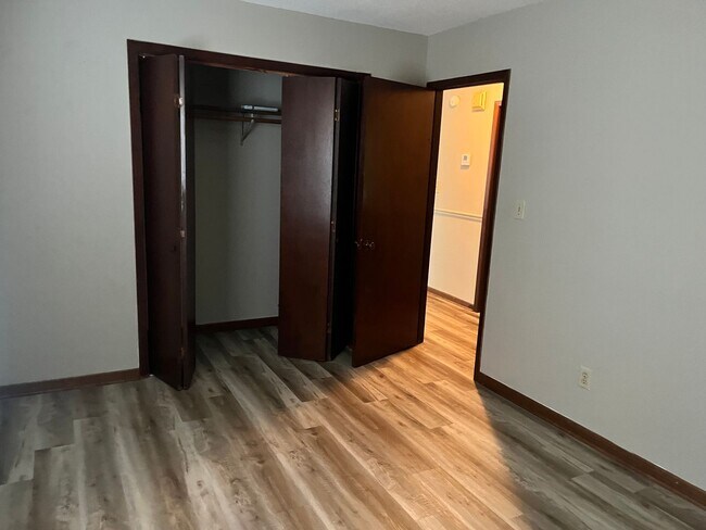 Building Photo - 2 Bedroom Maryville Perfect Location