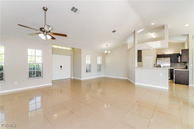 Building Photo - 1425 SW 6th Pl