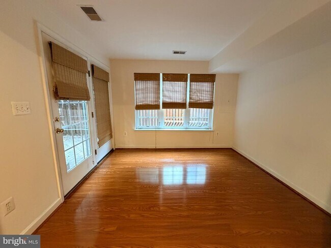 Building Photo - 4277 Park Green Ct