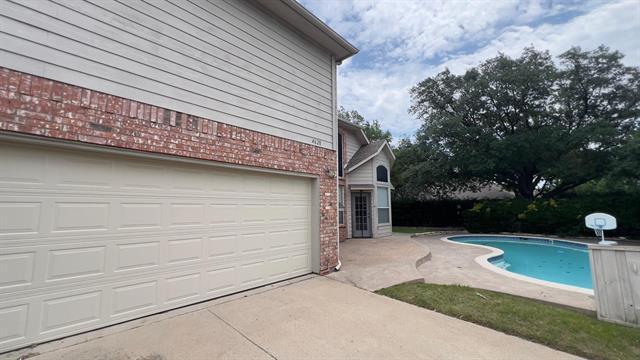 Building Photo - 4620 Hinton Dr