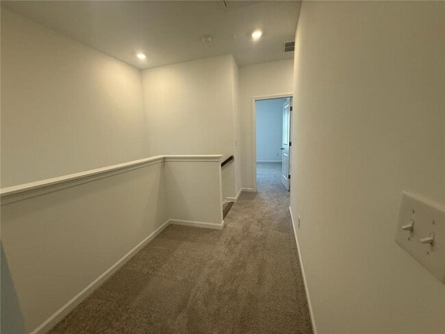 Building Photo - 409 Nix Ln