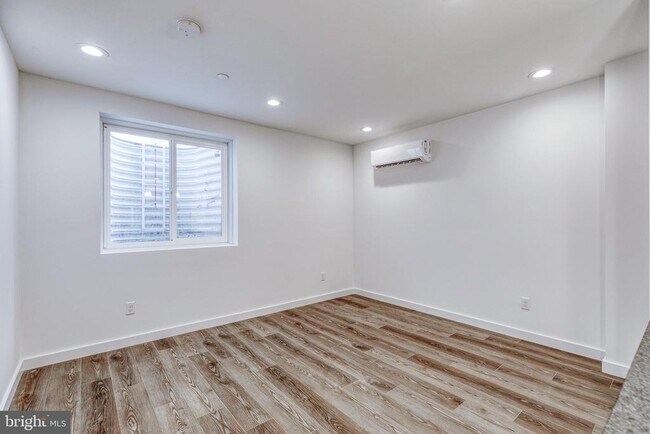 Building Photo - 751 N 43rd St